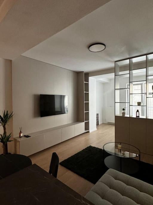 Beautiful Apartment In The City Center Bratislava Exterior photo